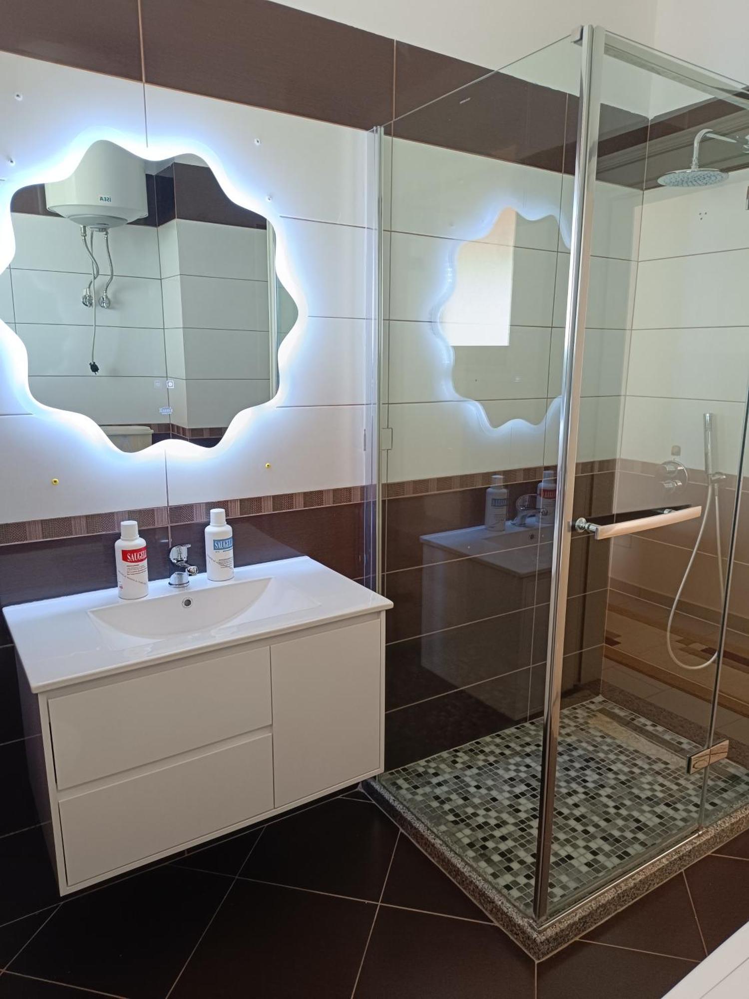 Panoramic Kruje Escape Bami Apartment Ngoại thất bức ảnh